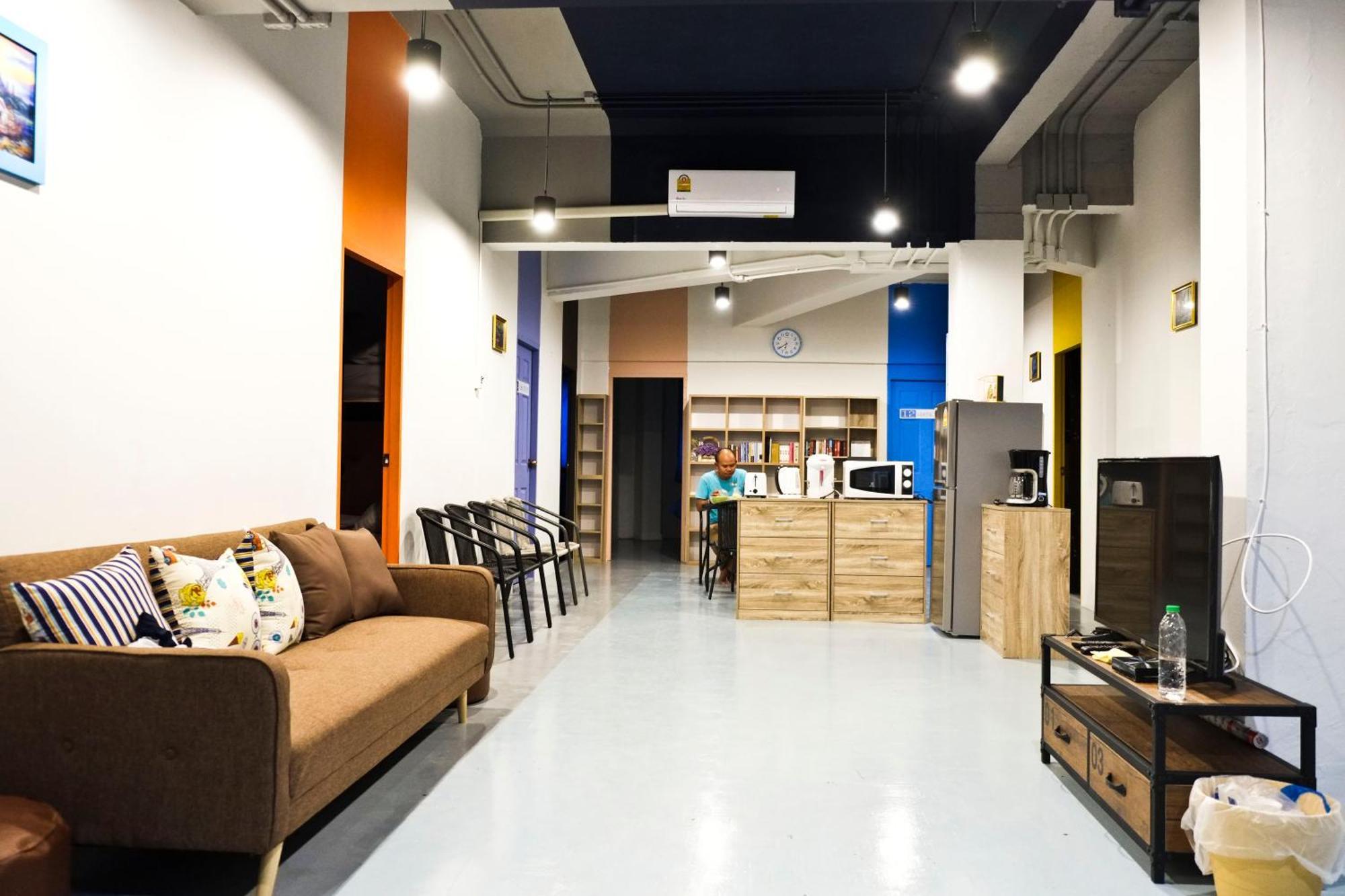 Hostel Zee Thai *